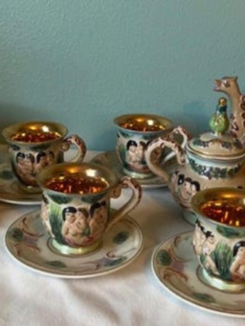 Italian tea set Capodimonte gold and cherubs design